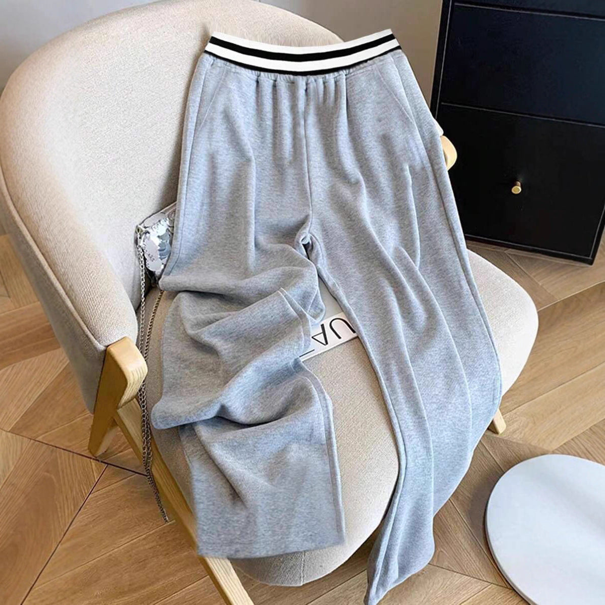 Chic and Style Women's Sports Pants
