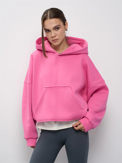 Pull à capuche oversized pour femmes avec une coupe décontractée et une poche kangourou pratique Chic und Stil