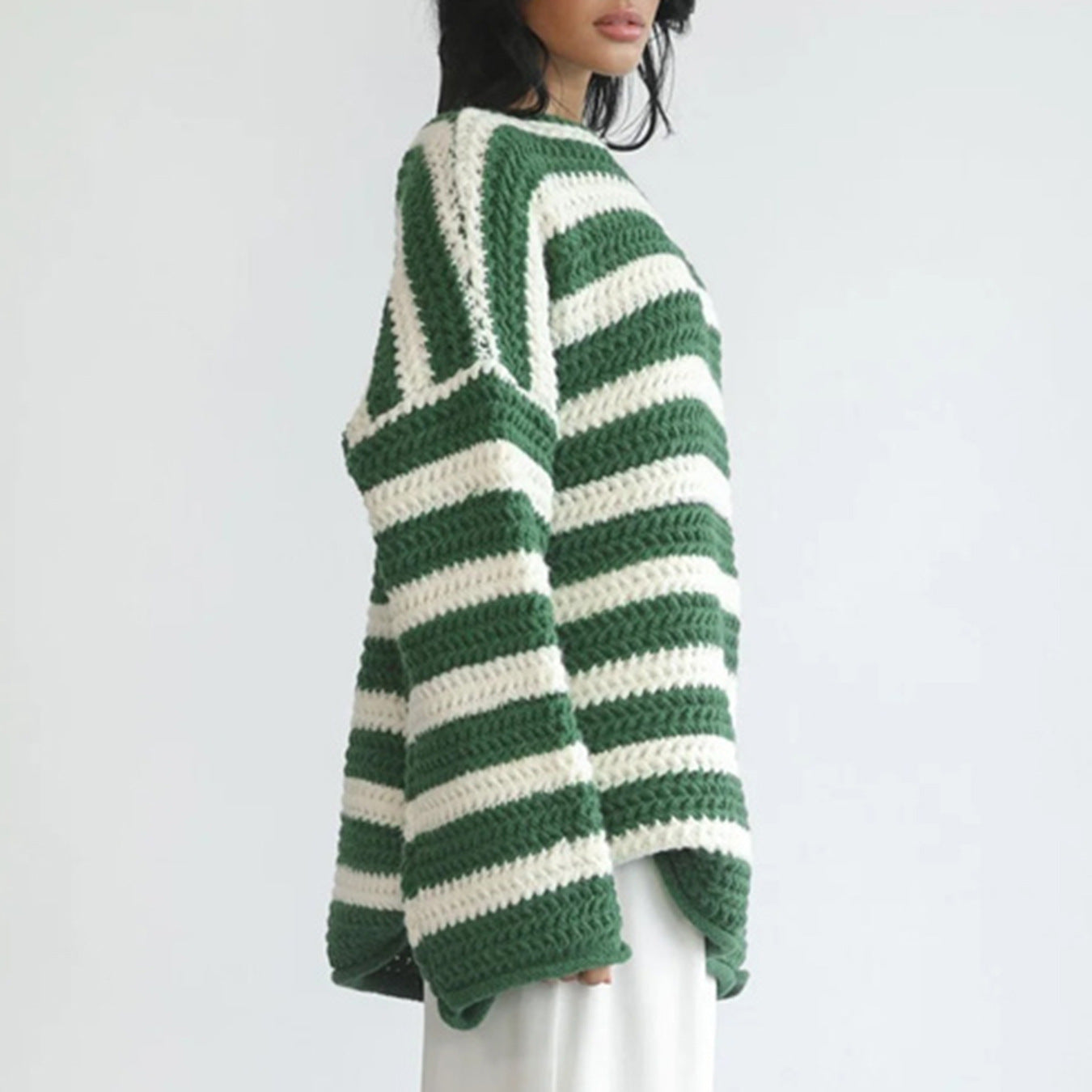 Pullover en gros tricot à rayures pour femmes avec coupe décontractée et manches larges Chic und Stil