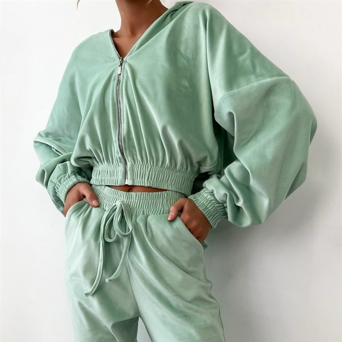 Dames Ensemble de jogging en velours sportif avec fermeture éclair Chic und Stil