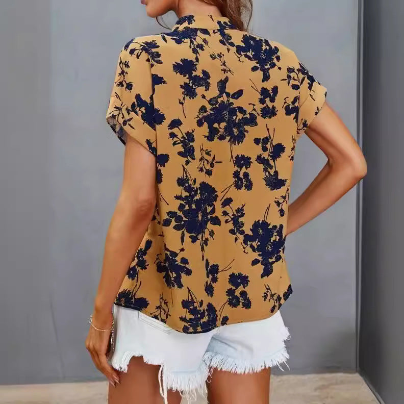 Blouse décontractée pour femmes avec motif floral et courte patte de boutonnage Chic und Stil