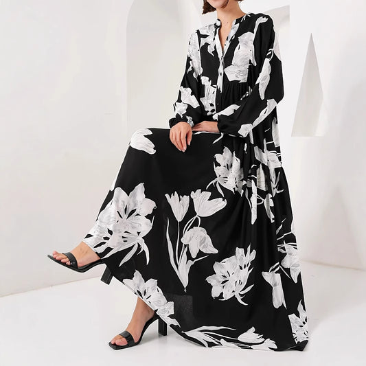 Robe maxi femme avec imprimé floral et design de bouton élégant Chic und Stil