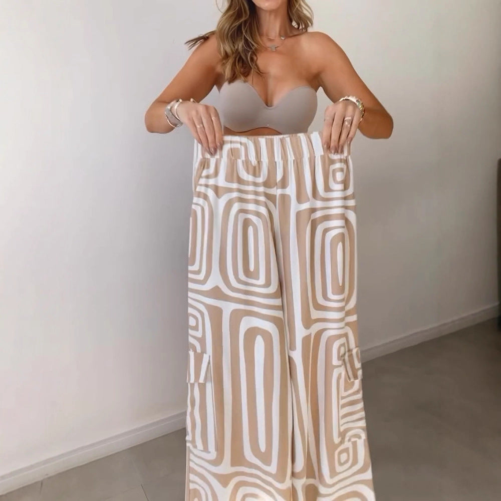 Flared pants for women with a patterned design and high waist Chic and Style