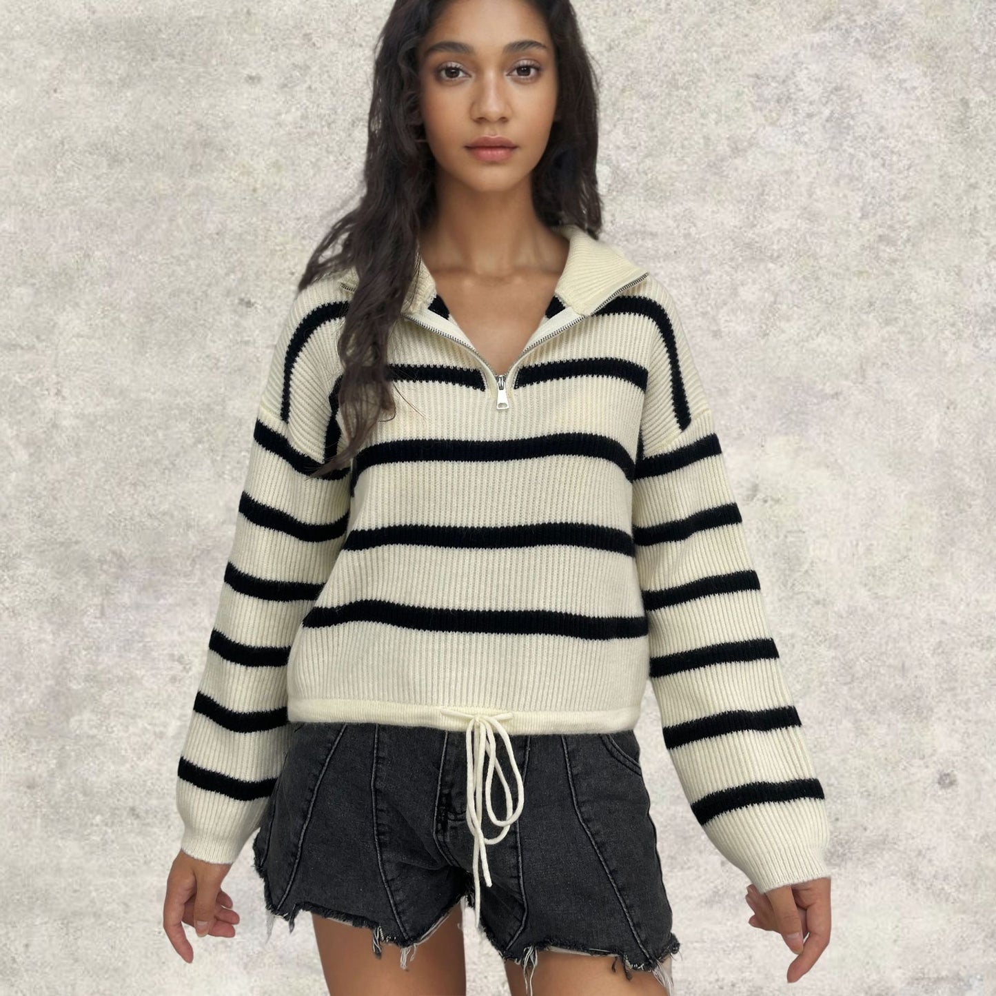 Pull femme en tricot avec col montant et cordon de serrage Chic und Stil