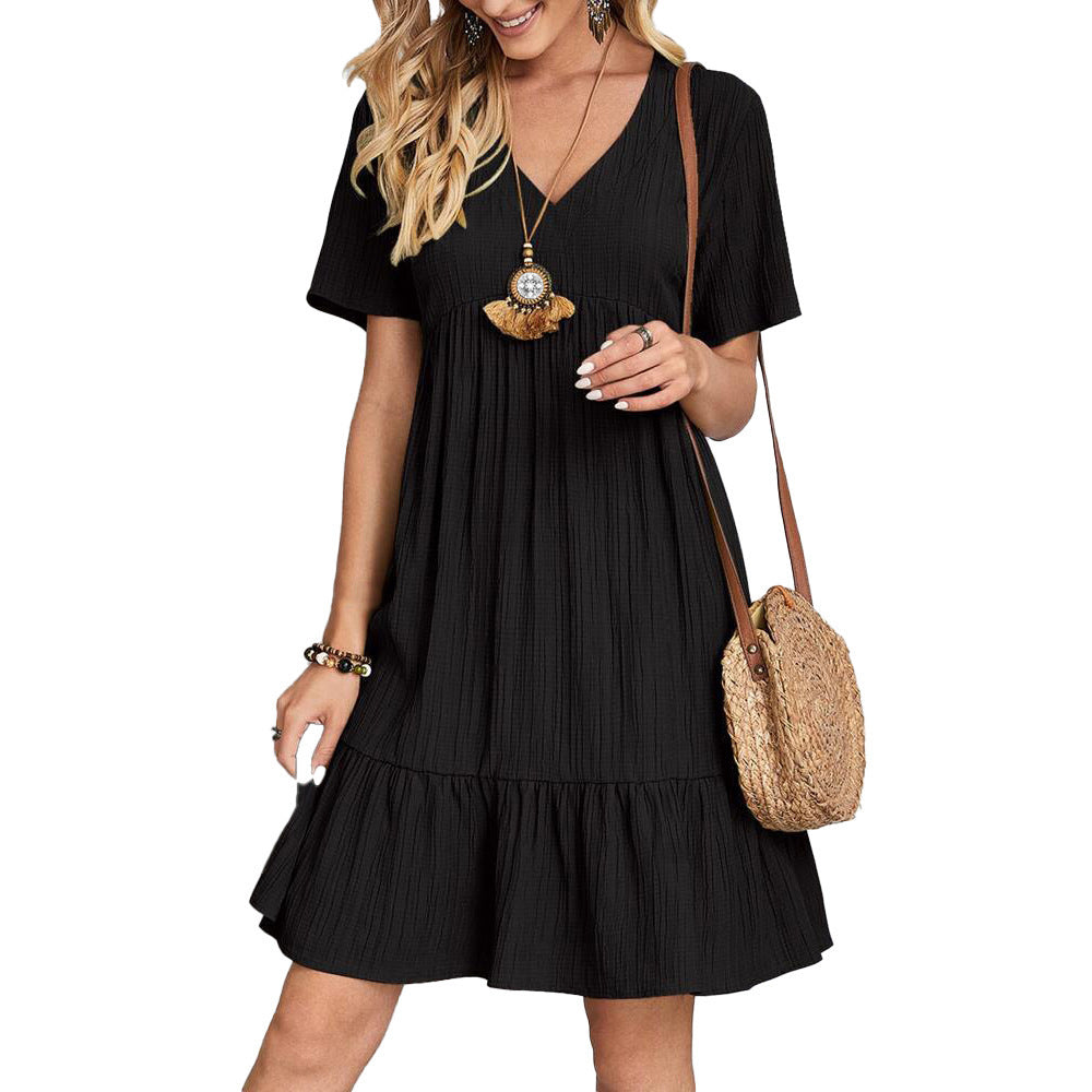 Robe plissée à décolleté en V pour femmes avec détails volantés Chic und Stil
