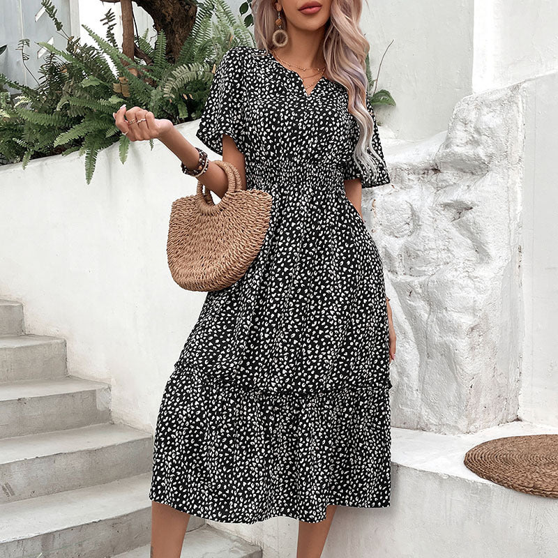 Robe midi à volants pour femmes avec détails en bouton Chic und Stil