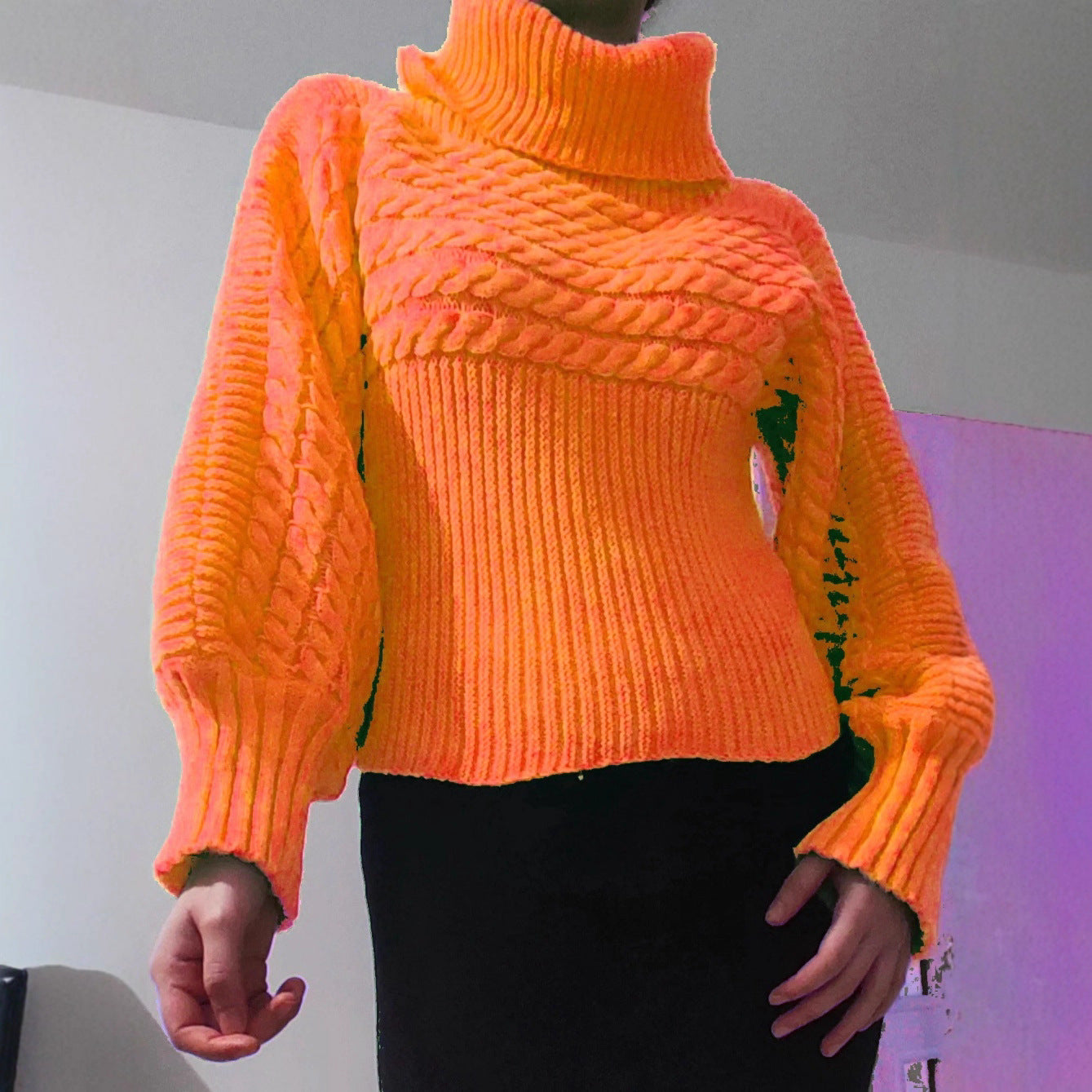 Pull en tricot pour femmes avec col montant et design structuré Chic und Stil