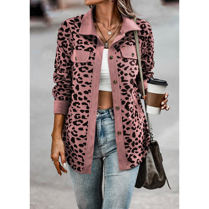 Chemise à manches longues pour femmes avec imprimé animal et poches plaquées Chic und Stil