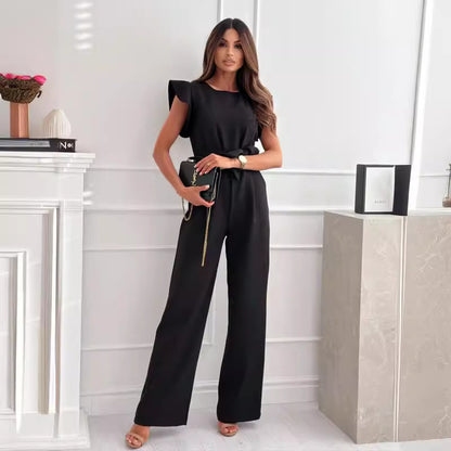 Elegant women's jumpsuit with ruffled columns Chic und Stil