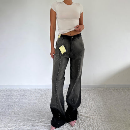 Dame Jeans avec des clous décoratifs Chic und Stil