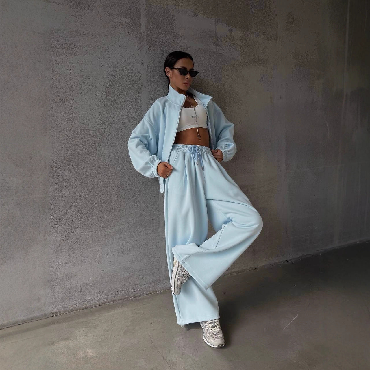 Casual polar tracksuit set for women with wide pants and oversized jacket Chic and Style