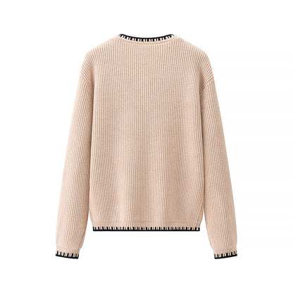 Cardigan pour femmes avec une fine texture côtelée et une finition contrastante à la mode Chic und Stil