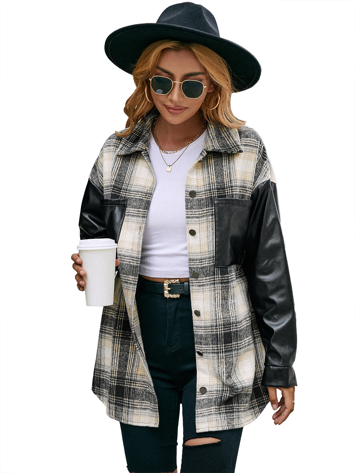 Chemise overshirt pour femmes avec manches en simili cuir et motif à carreaux Chic und Stil