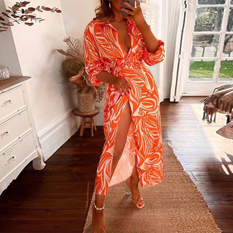 Robe maxi femme avec un élégant design floral et une fente flatteuse Chic und Stil
