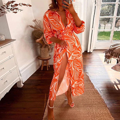 Robe maxi femme avec un élégant design floral et une fente flatteuse Chic und Stil