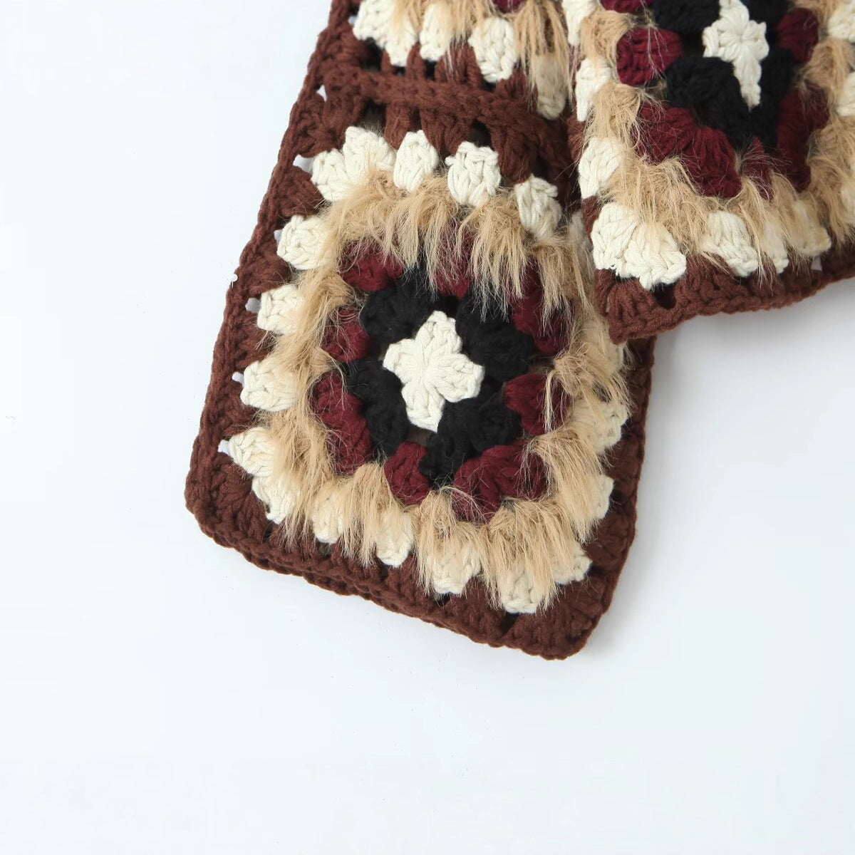 Cardigan décontracté pour femmes avec un motif coloré de carrés Granny et fermeture éclair Chic und Stil