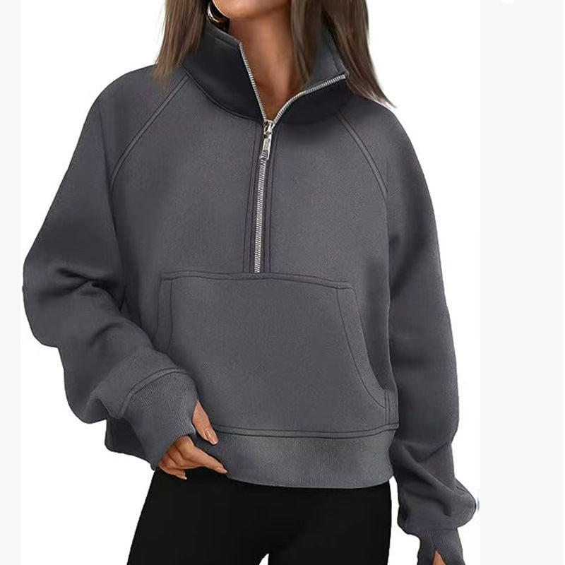 Casual women's pullover with short zipper and kangaroo pocket Chic and Style