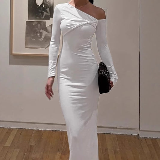 Robe maxi bodycon élégante pour femmes avec coupe asymétrique et décolleté plongeant Chic und Stil