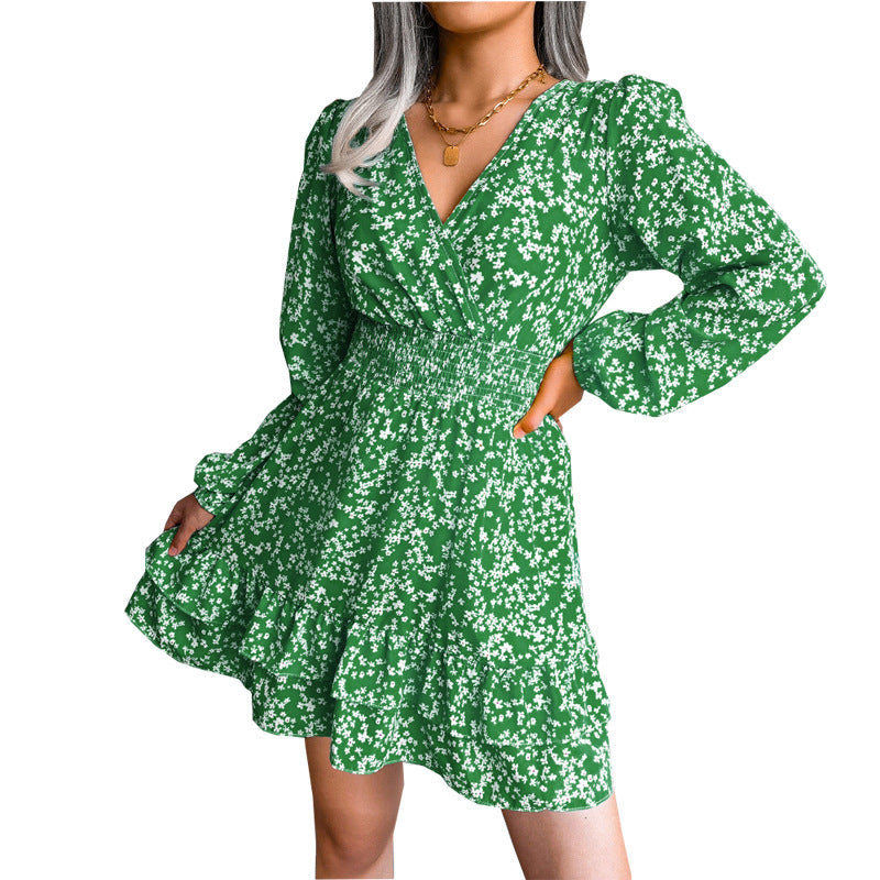 Robe floral romantique pour femme avec décolleté en V et détails en volants Chic und Stil