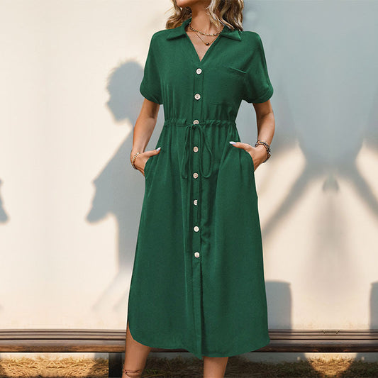 Femme robe courte à manches courtes avec boutonnière et ceinture réglable Chic und Stil