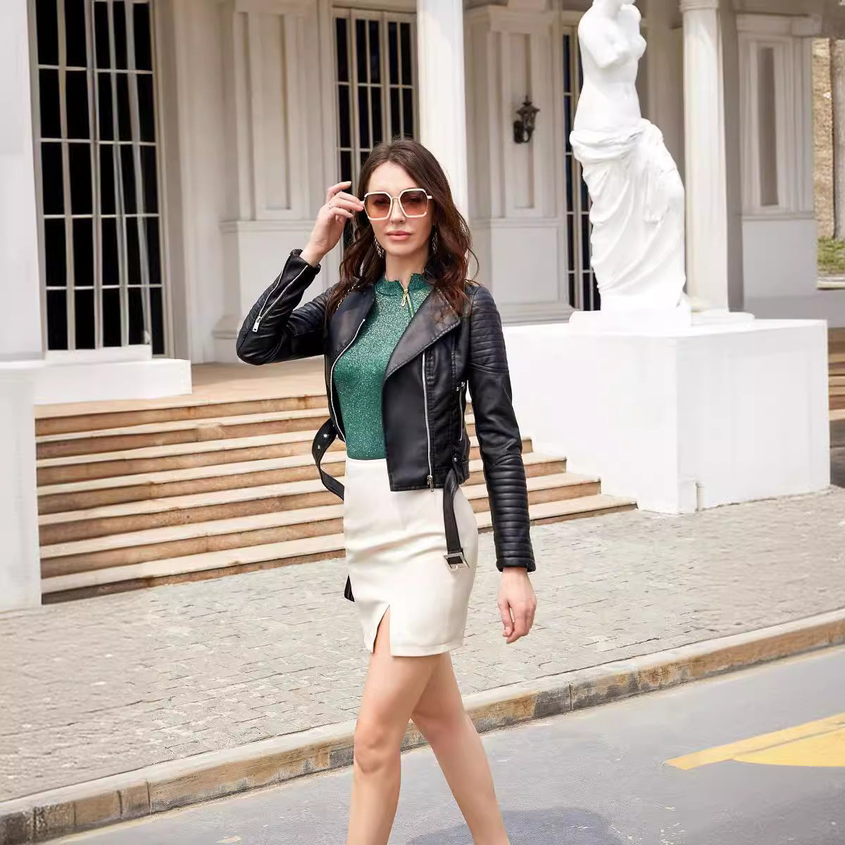 Biker jacket for women with stylish high collar and zippered pockets on the sides Chic und Stil