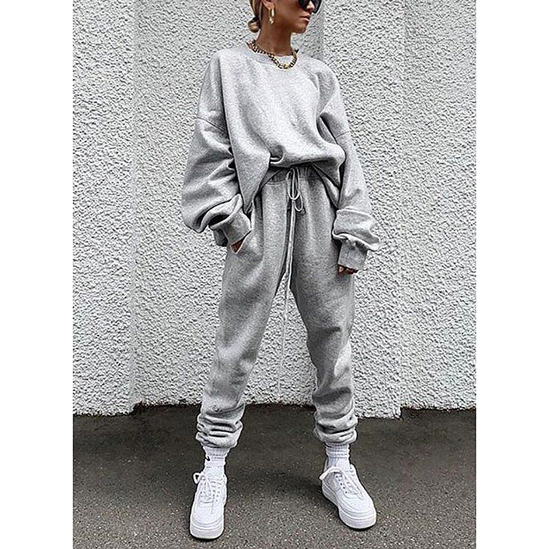 Women casual and comfortable leisure set with an oversized sweater and chic jogging pants and style
