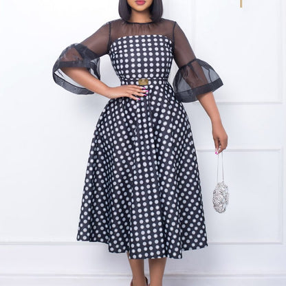 Robe fleurie pour femmes avec des manches transparentes Chic und Stil