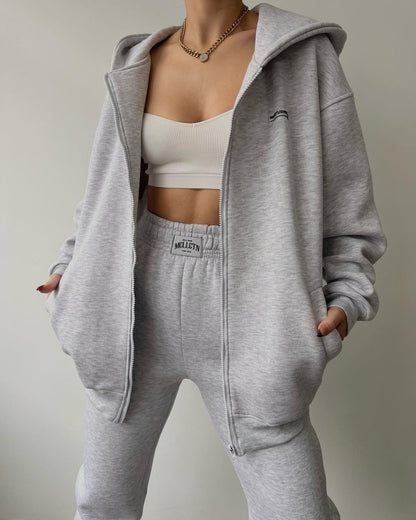 Casual and comfortable women's hoodie set with zipper and chic jogging pants