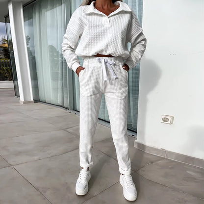 Casual set for women with crop top and wide pants Chic und Stil