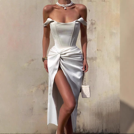 Robe maxi élégante pour femmes à épaules dénudées avec fente latérale et drapé raffiné Chic und Stil