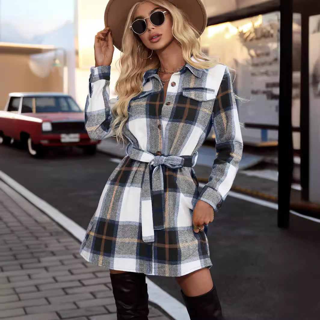 Robe chemise à carreaux pour femme avec ceinture à la taille et poches poitrine Chic und Stil