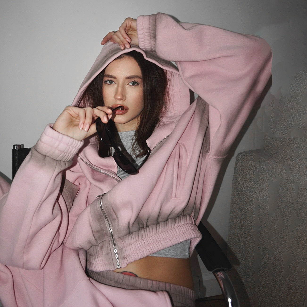 Trendy women's lounge set with oversized hooded sweatshirt and wide pants Chic and Style