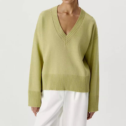 Pull en maille pour femmes avec décolleté en V profond et coupe décontractée Chic und Stil