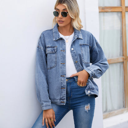 Veste en denim pour dames avec un motif léopard stylé et des poches pratiques Chic und Stil
