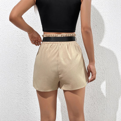 Shorts décontractés pour femmes avec taille élastique et ceinture décorative Chic und Stil