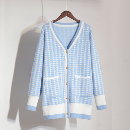 Cardigan en tricot pour femmes avec un motif classique pied-de-poule et patte de boutonnage Chic und Stil