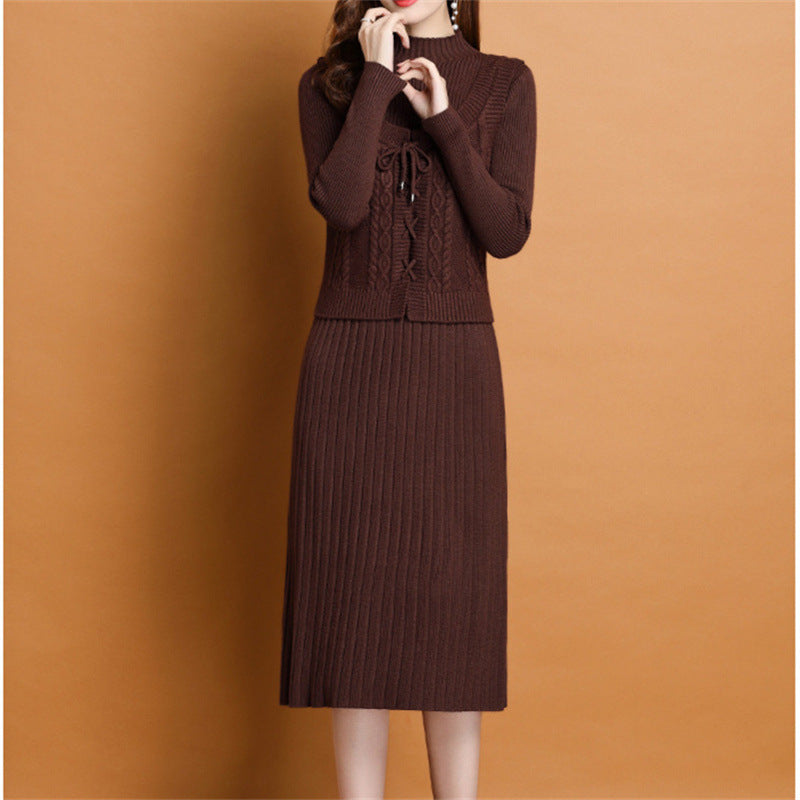 Robe tricot élégante pour femmes avec col haut et design de tresses décoratif Chic und Stil