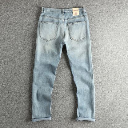 Women's denim pants with a modern slim fit, casual design and high waist Chic and Style