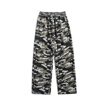 Casual cargo pants for women with drawstring and practical camouflage pattern Chic and Style