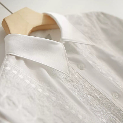 Chemise à boutons brodée pour femmes Chic und Stil