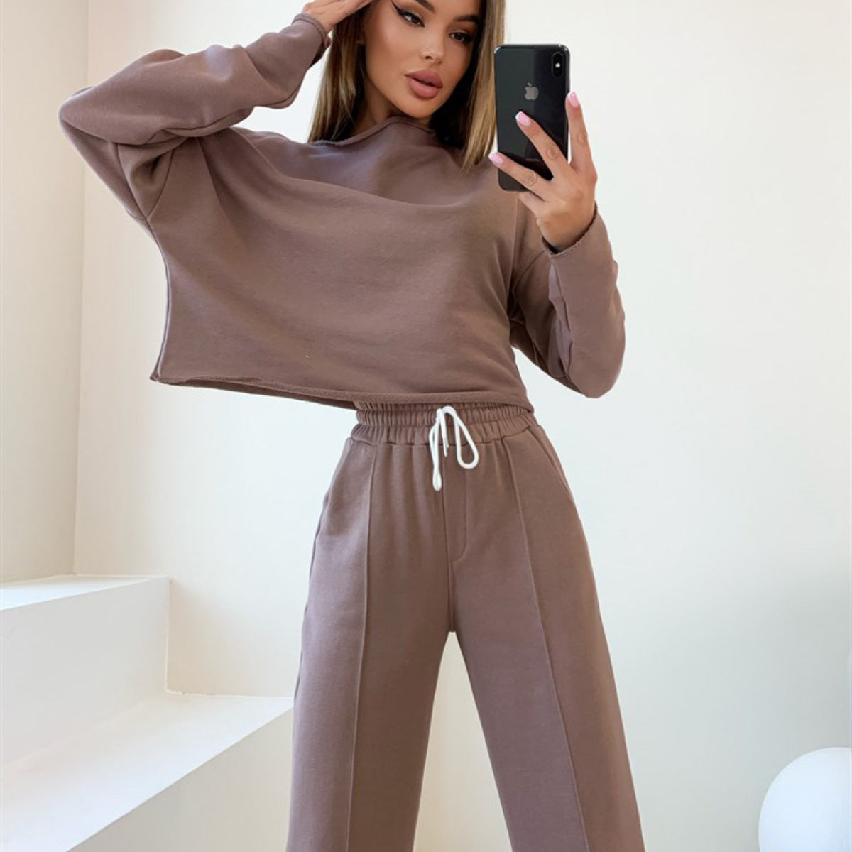 Casual Sweatshirt Set for Women and Chic Wide Pants