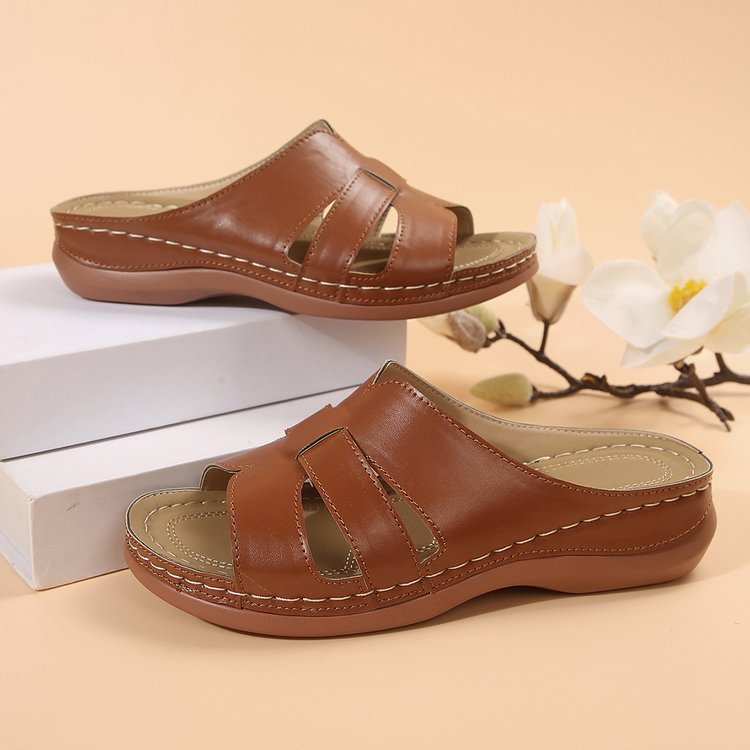Chaussons confortables pour dames avec semelle ergonomique et bandes tendance Chic und Stil