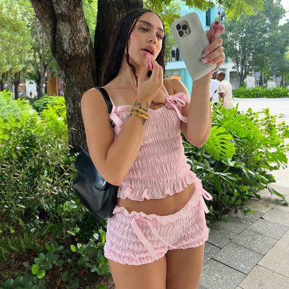 Ensemble femme en top froncé et shorts avec nœuds Chic und Stil