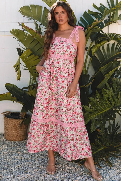 Robe maxi femme avec motifs floraux et empiècement en dentelle ludique Chic und Stil