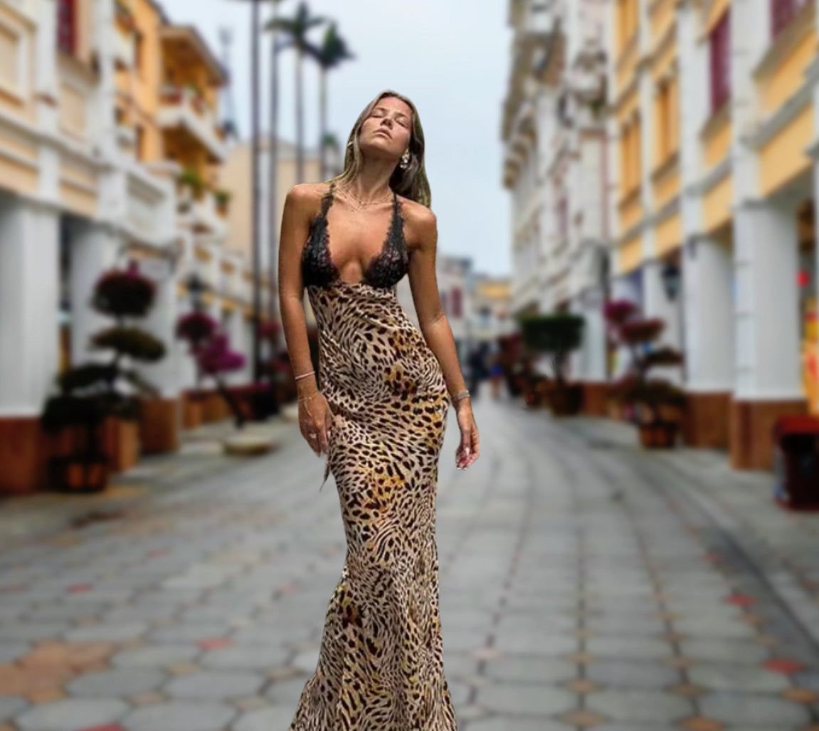 Dames Robe Maxi Élégante avec Imprimé Léopard et Décolleté Profond Chic und Stil
