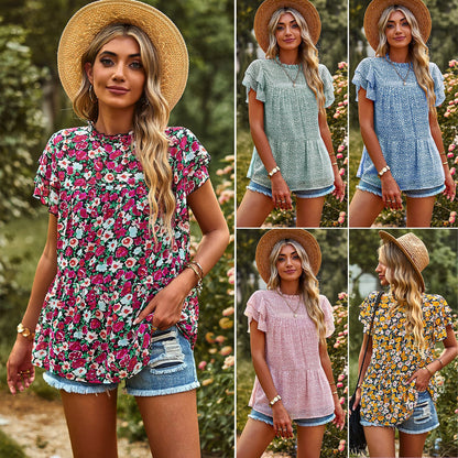 Dynamic feminine blouse with ruffle details and floral design Chic und Stil