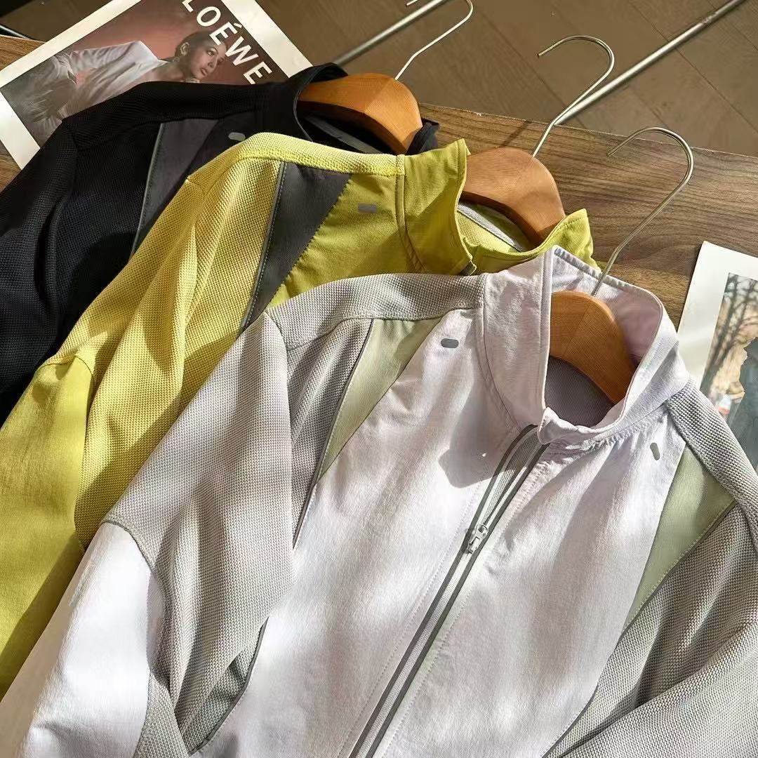 Veste fonctionnelle pour femmes avec tissu en maille respirant Chic & Stil