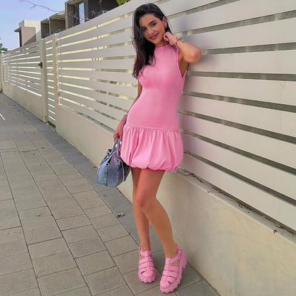 Dames Robe mini ludique avec ceinture taille raffinée et coupe stylée Chic und Stil