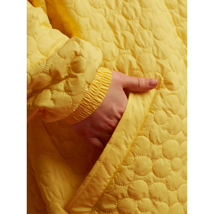 Dame oversized Quiltjacke Chic und Stil