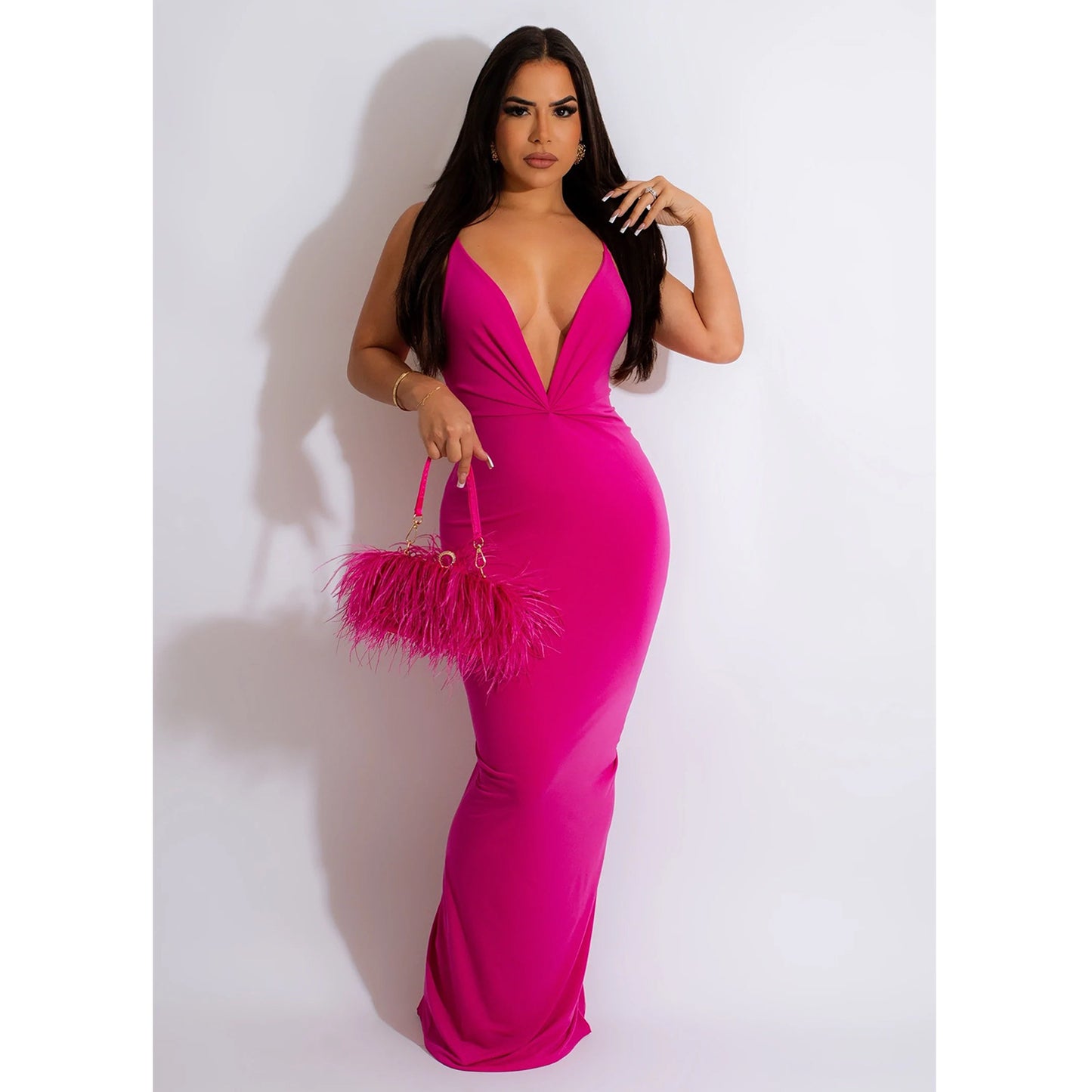 Robe maxi élégante pour femmes avec décolleté en V profond et coupe moulante Chic und Stil